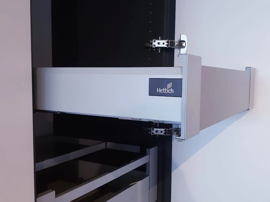 900x675 Hettich Schubkasten