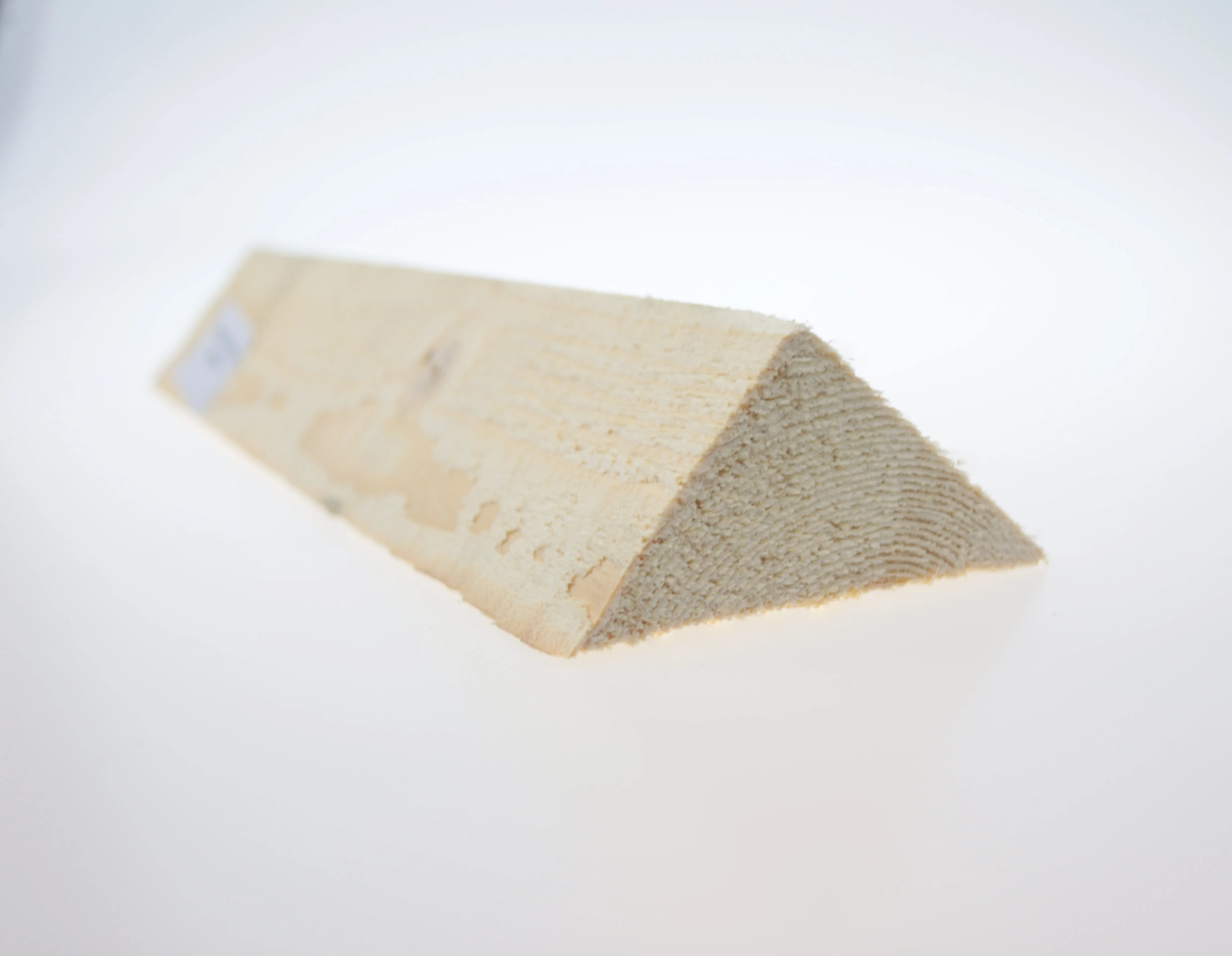 \\Ad.wurzbacher.de\systems\Allgeier\ShopBilder\Holzbau\Eigenaufnahmen\Fi-Keile roh getrocknet\IMG_2842.JPG