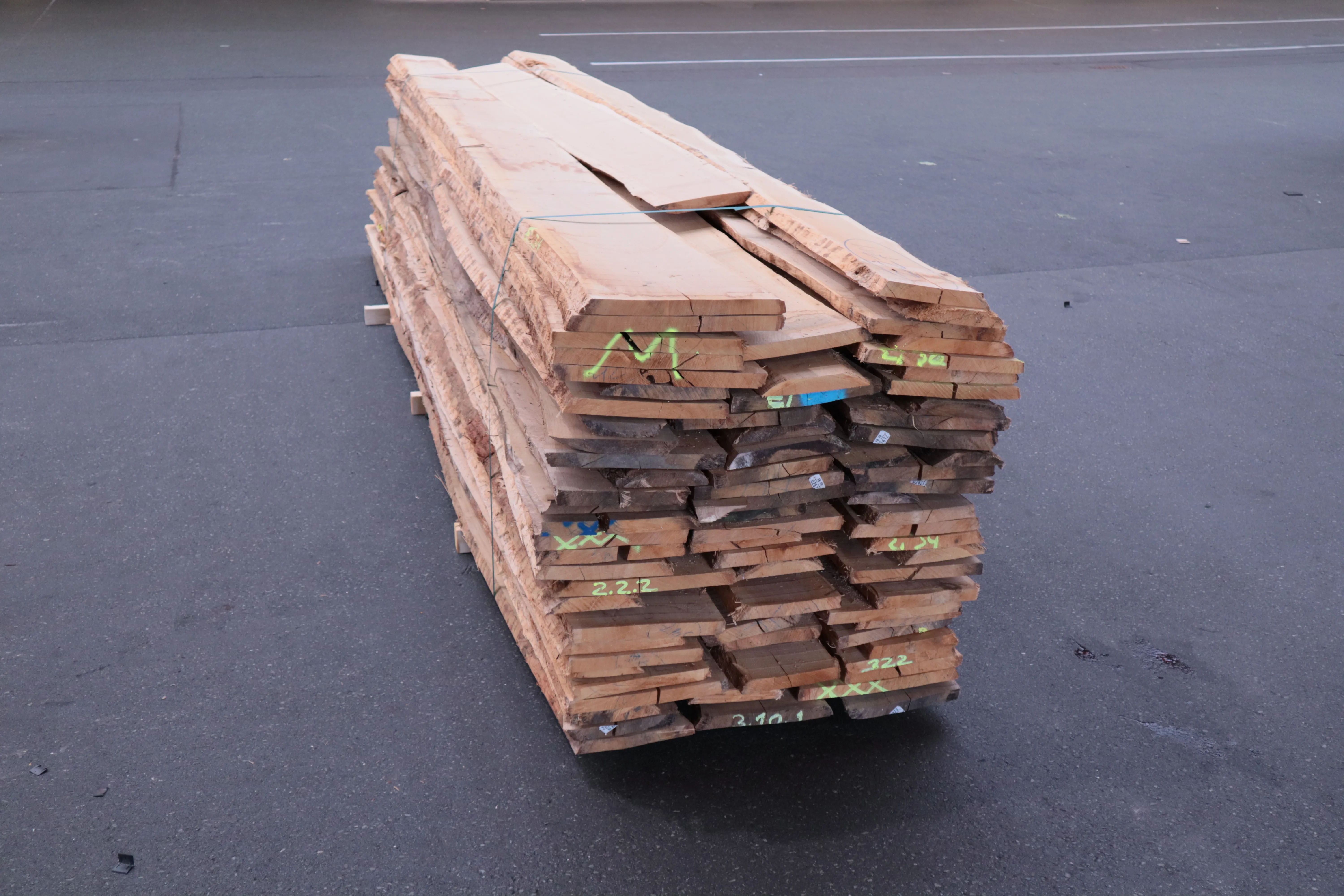 \\Ad.wurzbacher.de\systems\Allgeier\ShopBilder\Stammware\Eigenaufnahmen\32mm Eiche A-B Quali\IMG_2520.JPG