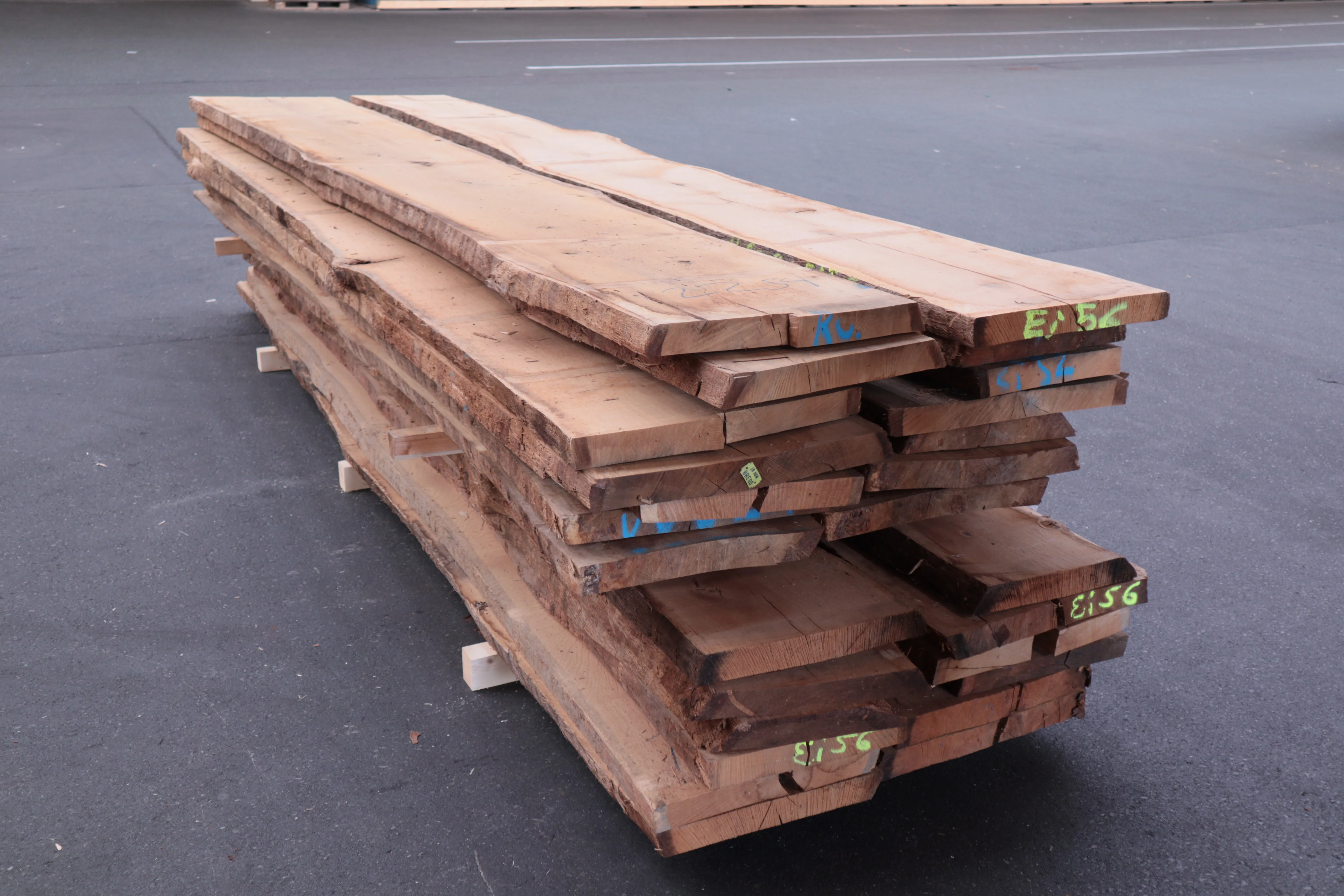 \\Ad.wurzbacher.de\systems\Allgeier\ShopBilder\Stammware\Eigenaufnahmen\55mm Eiche B-C Quali\IMG_2433.JPG