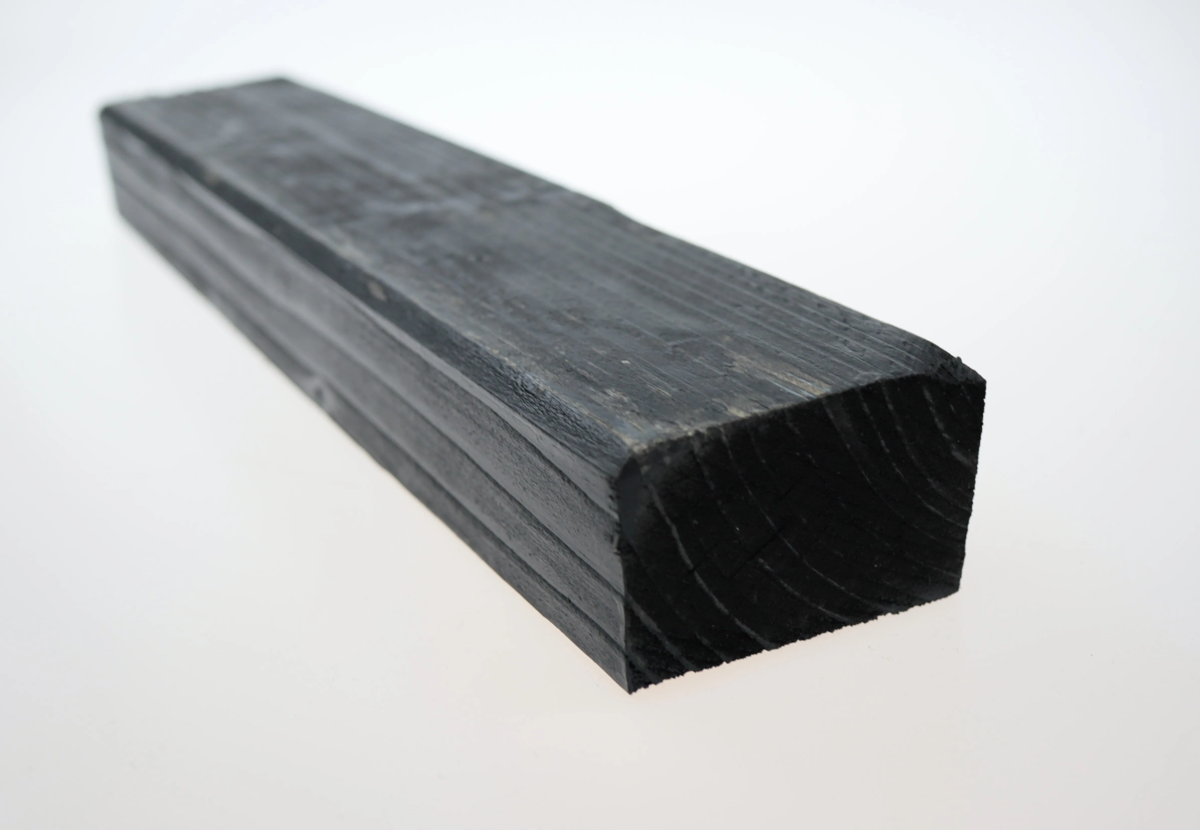 \\Ad.wurzbacher.de\systems\Allgeier\ShopBilder\Holzbau\Eigenaufnahmen\Fichte KVH NSI schwarz\IMG_2854.JPG