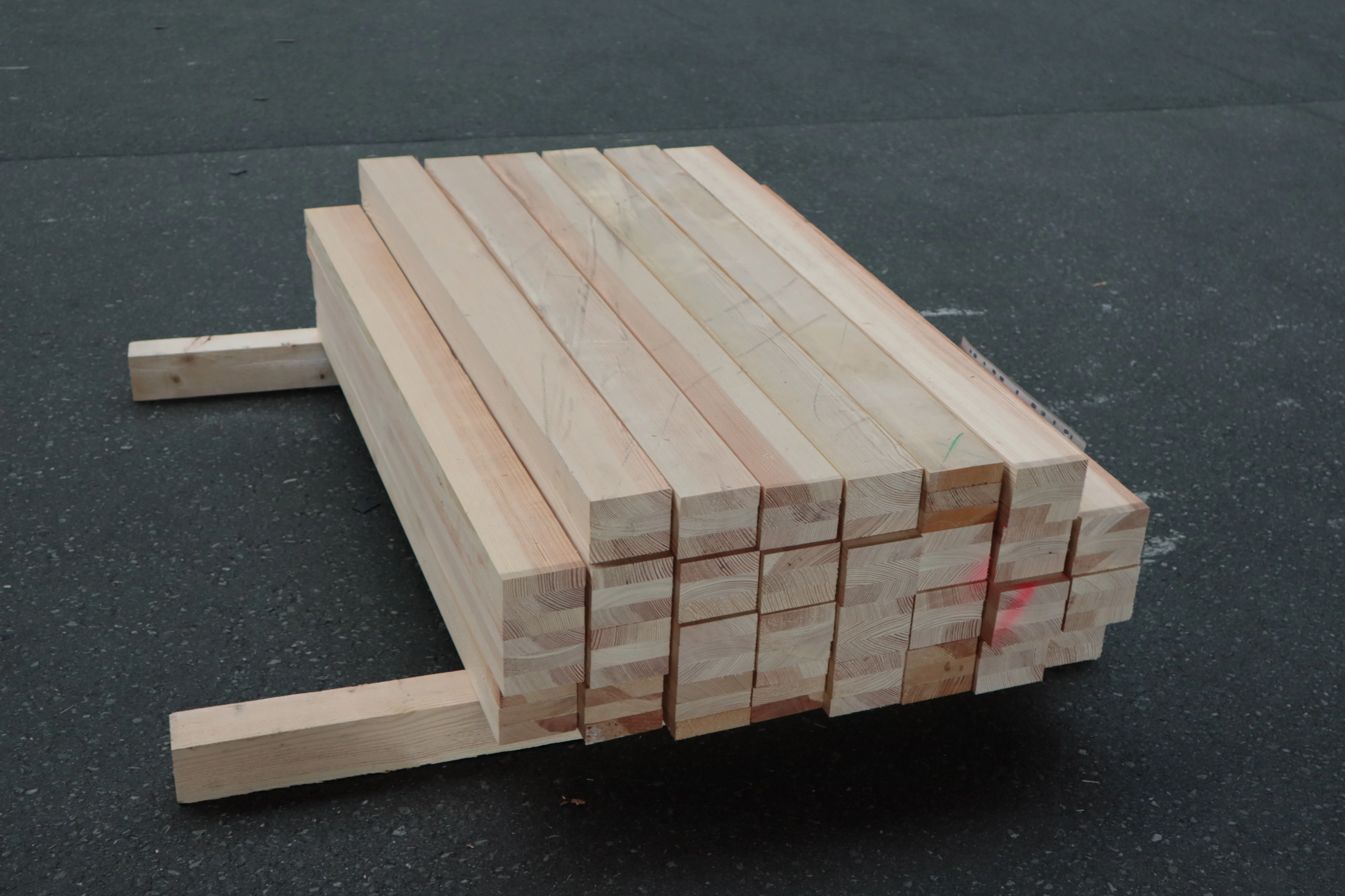 \\Ad.wurzbacher.de\systems\Allgeier\ShopBilder\Holz- und Plattenwerkstoffe\T&uuml;r- & Fensterkanteln EA\72x86mm Fensterkantel Kiefer 110cm\IMG_2550.JPG