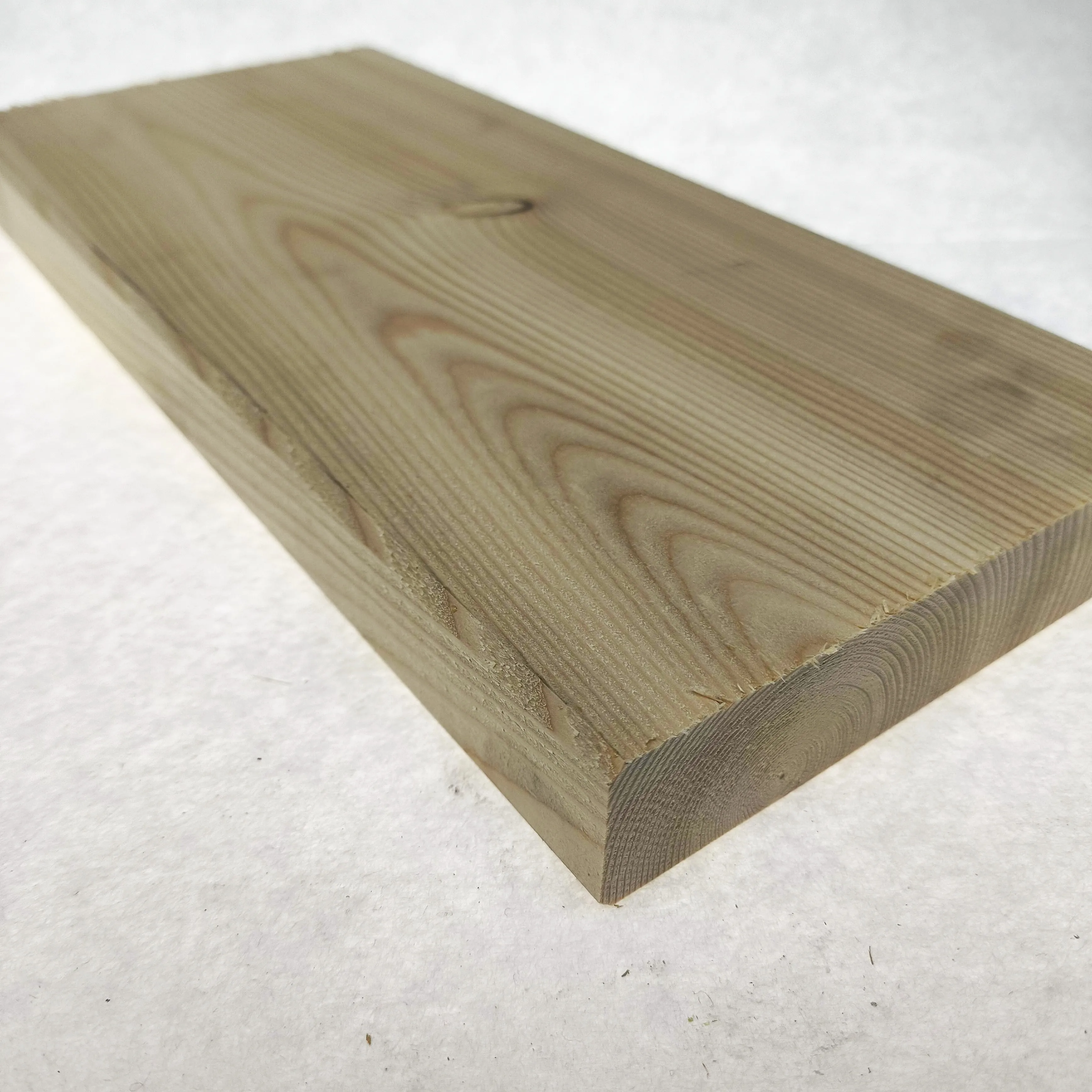 \\Ad.wurzbacher.de\systems\Allgeier\Shopbilder\Garten\Eigenaufnahmen\Lärche\26x140mm Lärche Glattkant.jpg