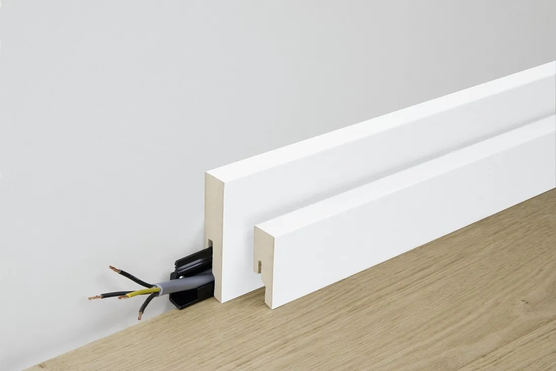 18x50mm Sockelleiste Uni wei&szlig; gl&auml;nzend