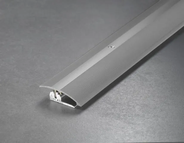 \\Ad.wurzbacher.de\systems\Allgeier\ShopBilder\Boden_Wand_Decke\Proline\aktuell verwendet\PROVARIO Uni Anpassung 2-18 mm_Alu elox.  Edelstahl.JPG