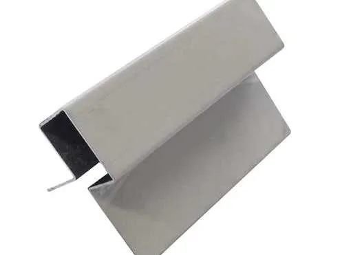 \\Ad.wurzbacher.de\systems\Allgeier\ShopBilder\Fassade\James Hardie\MetalTrim_Außenecke.JPG