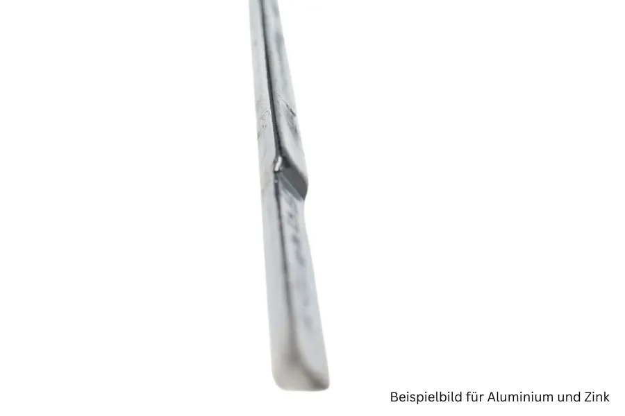 \\Ad.wurzbacher.de\systems\Allgeier\ShopBilder\Dachbaustoffe\Dachrinne\Eigenaufnahmen\Lötzinn (1).jpg