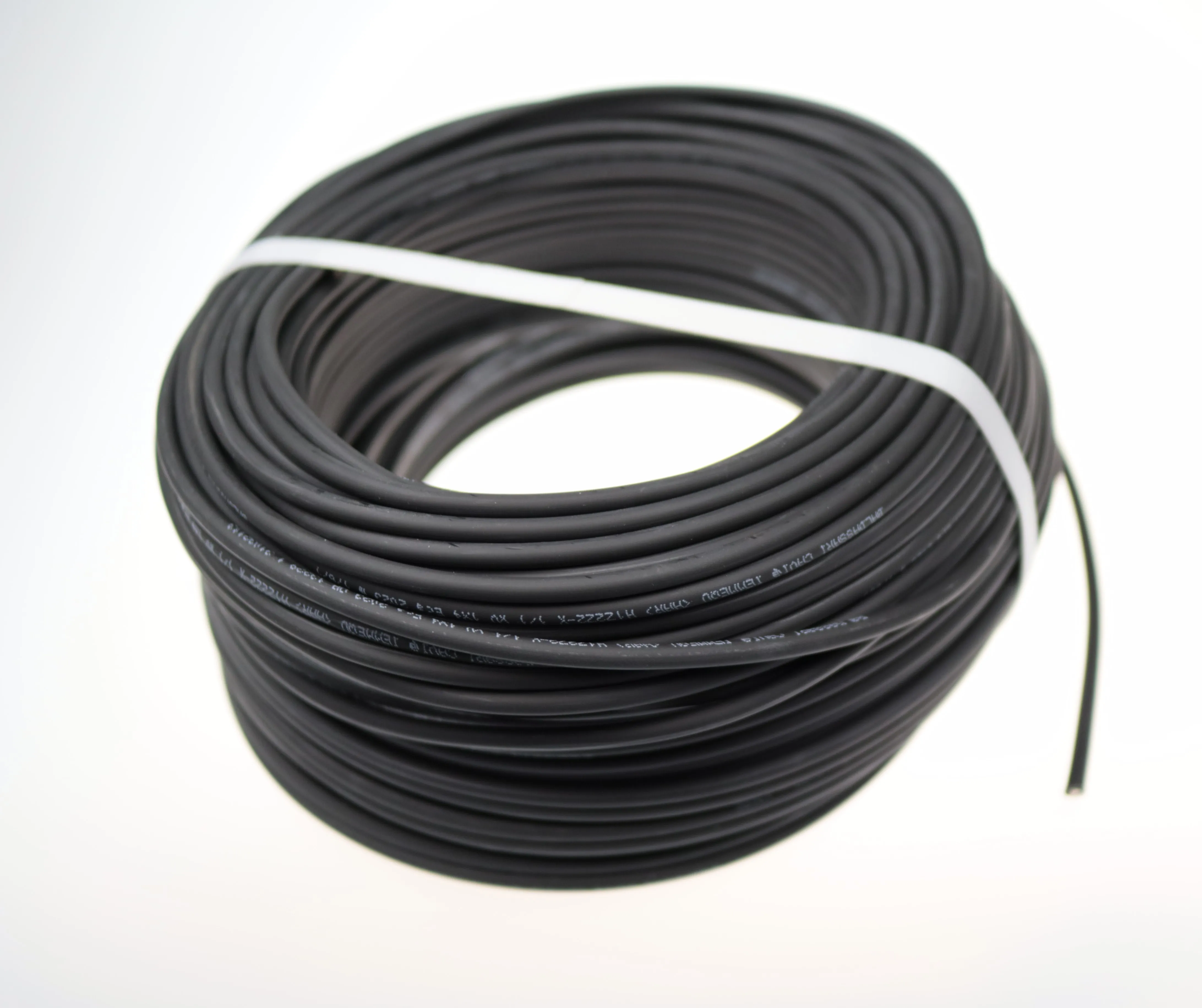 \\Ad.wurzbacher.de\systems\Allgeier\ShopBilder\PV\Eigenaufnahmen\Solarkabel 4mm2 schwarz EN50618\IMG_4452.JPG