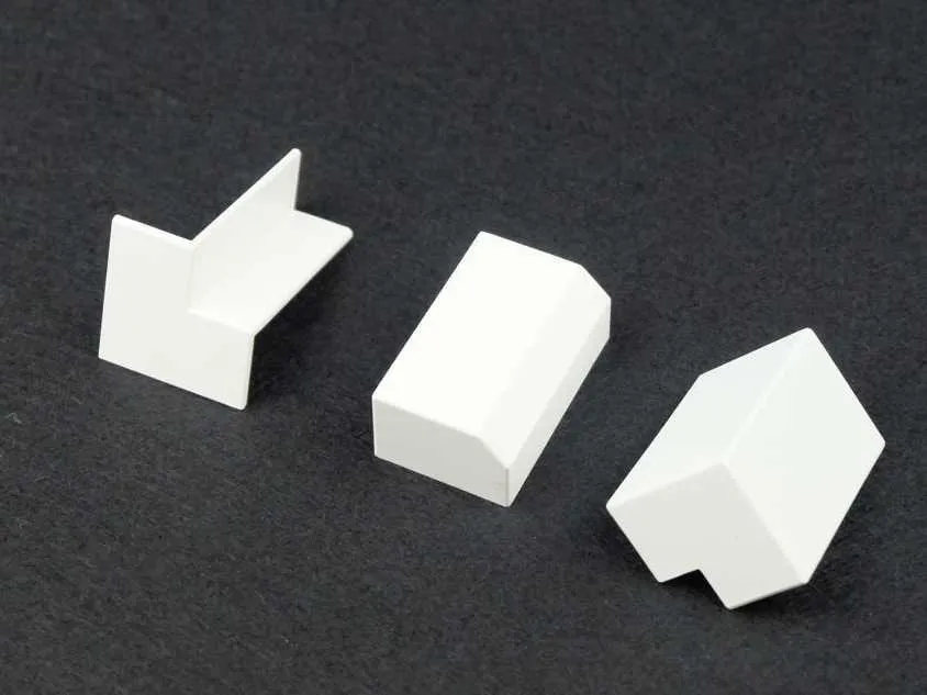 \\Ad.wurzbacher.de\systems\Allgeier\ShopBilder\Boden_Wand_Decke\Meister\Sockelleisten\PK8 weiß Abschlüße.jpg