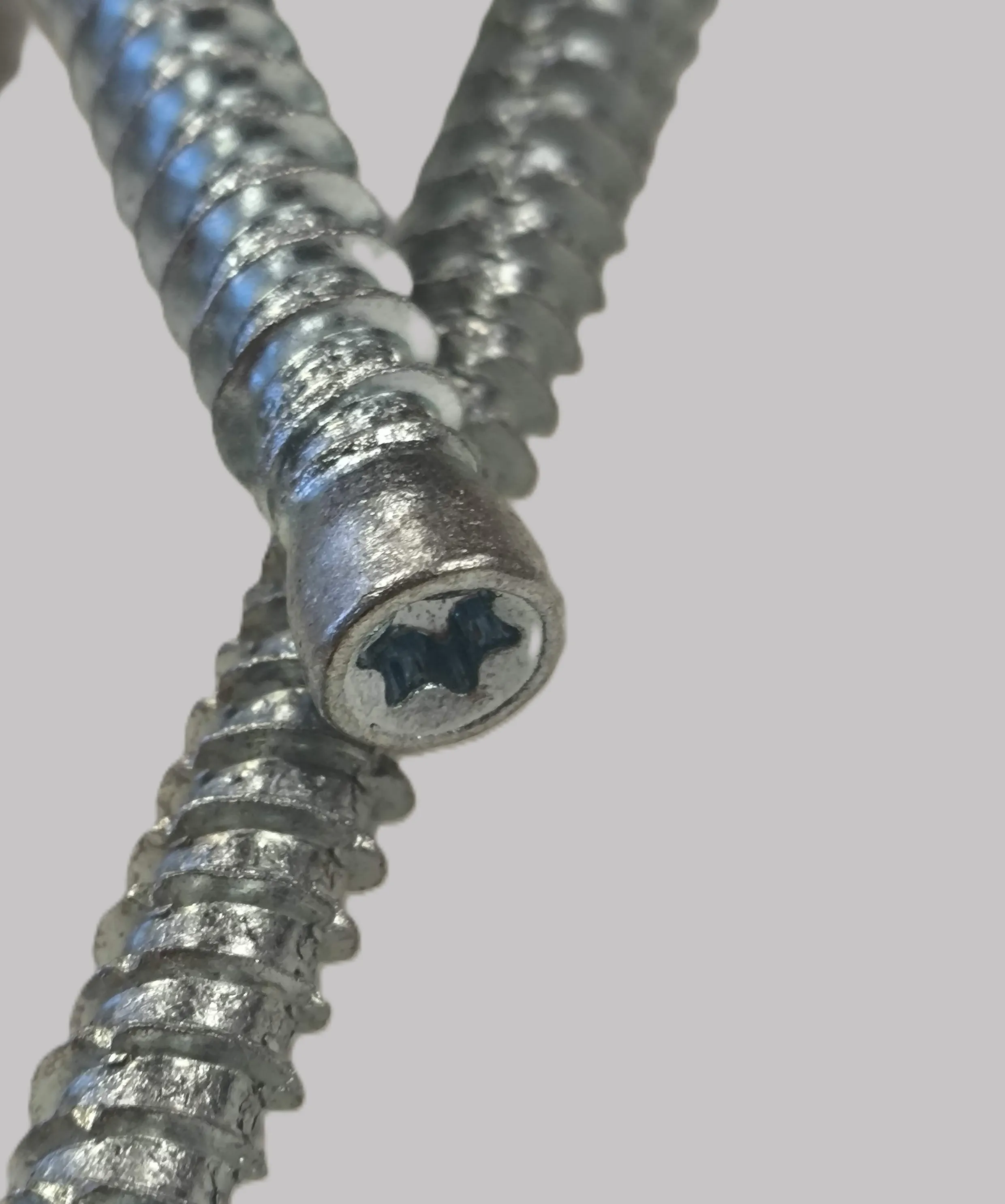 \\Ad.wurzbacher.de\systems\Allgeier\Shopbilder\Eisenteile\Eigenaufnahmen\Fensterrahmenschrauben Holz (1).jpg