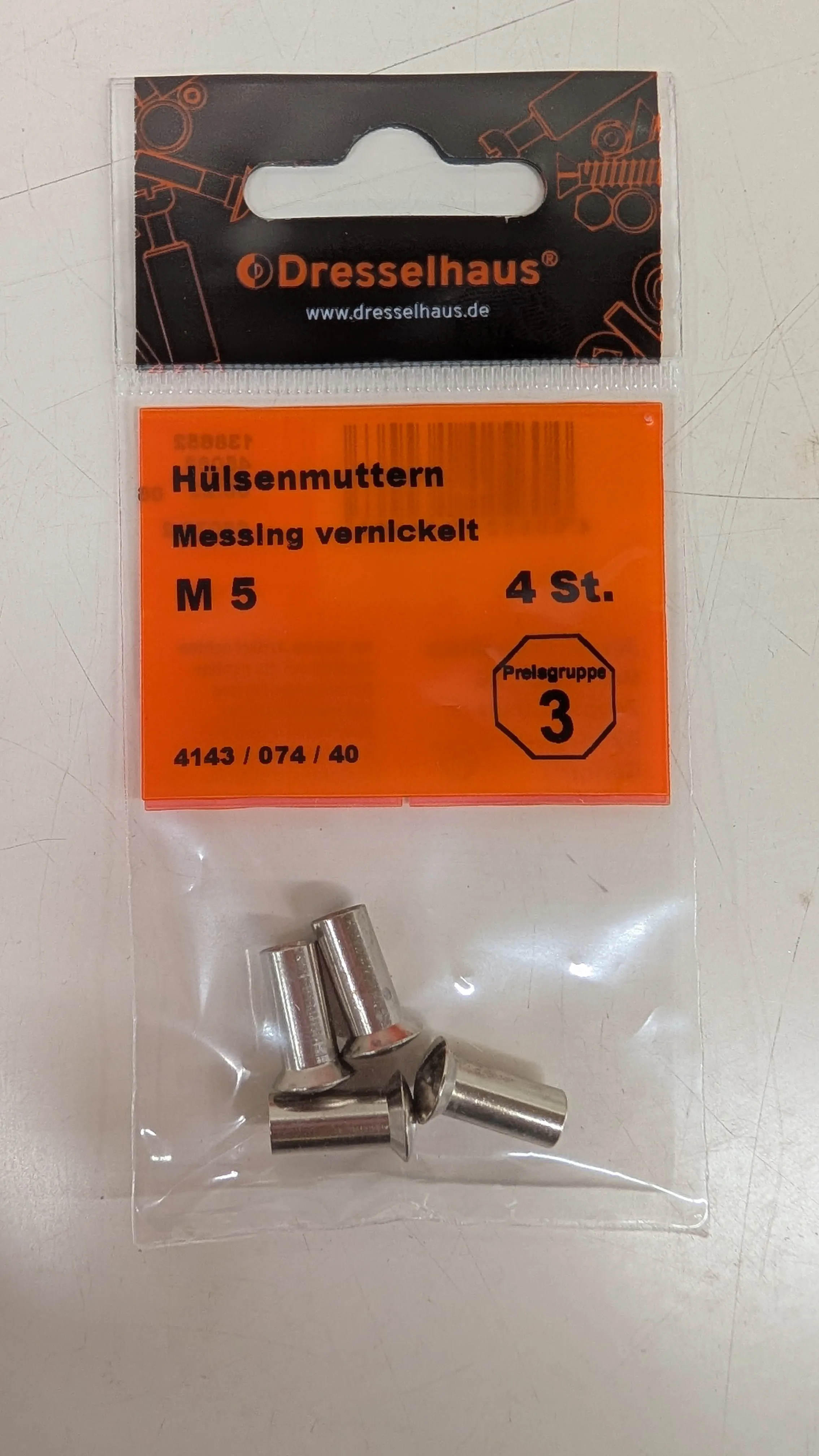 5mm H&uuml;lsenmuttern Messing vernickelt