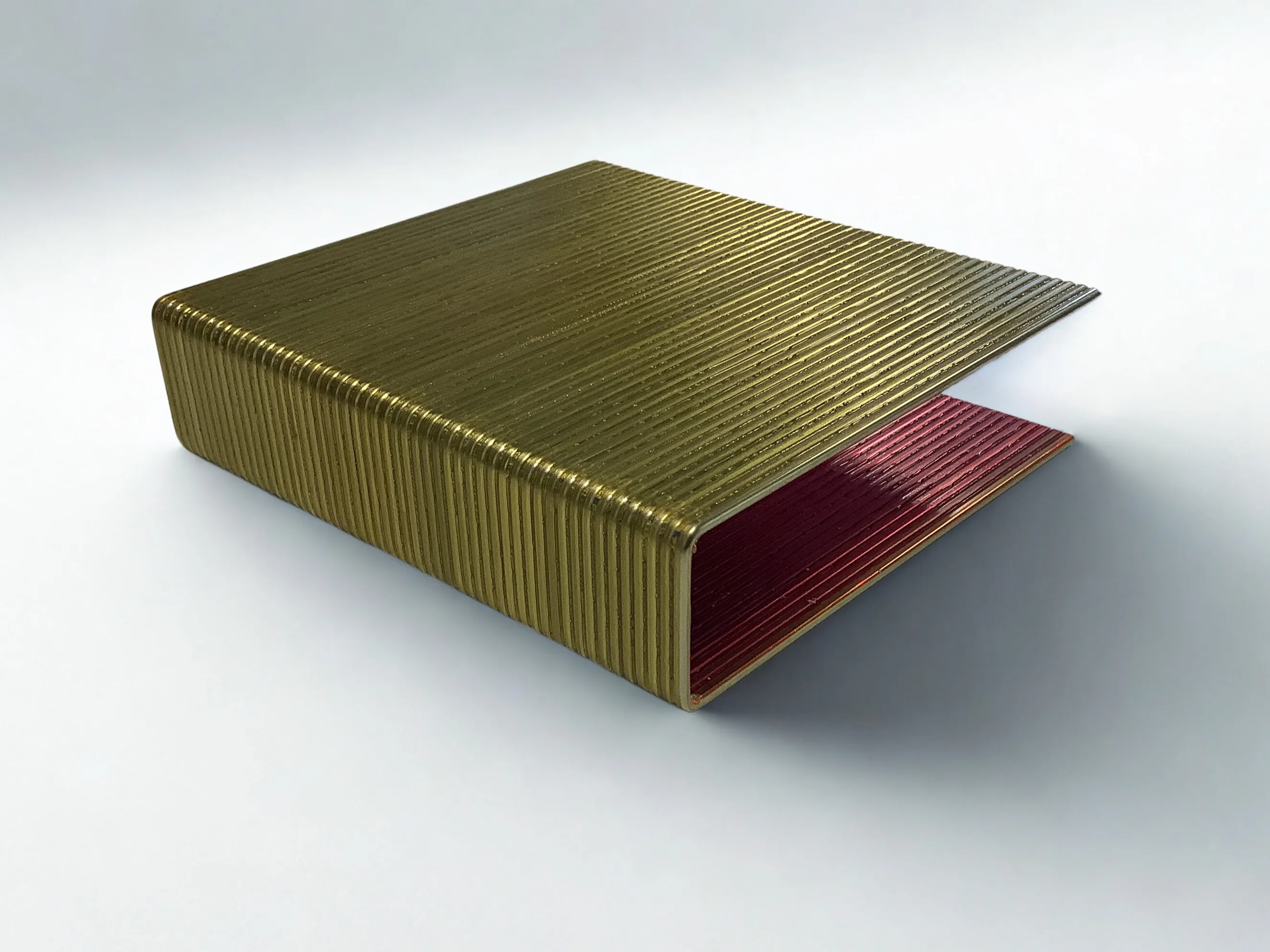 \\Ad.wurzbacher.de\systems\Allgeier\Shopbilder\Eisenteile\Eigenaufnahmen\Breitrückenklammer 100mm Klammer rostfrei geharzt Pack.jpg