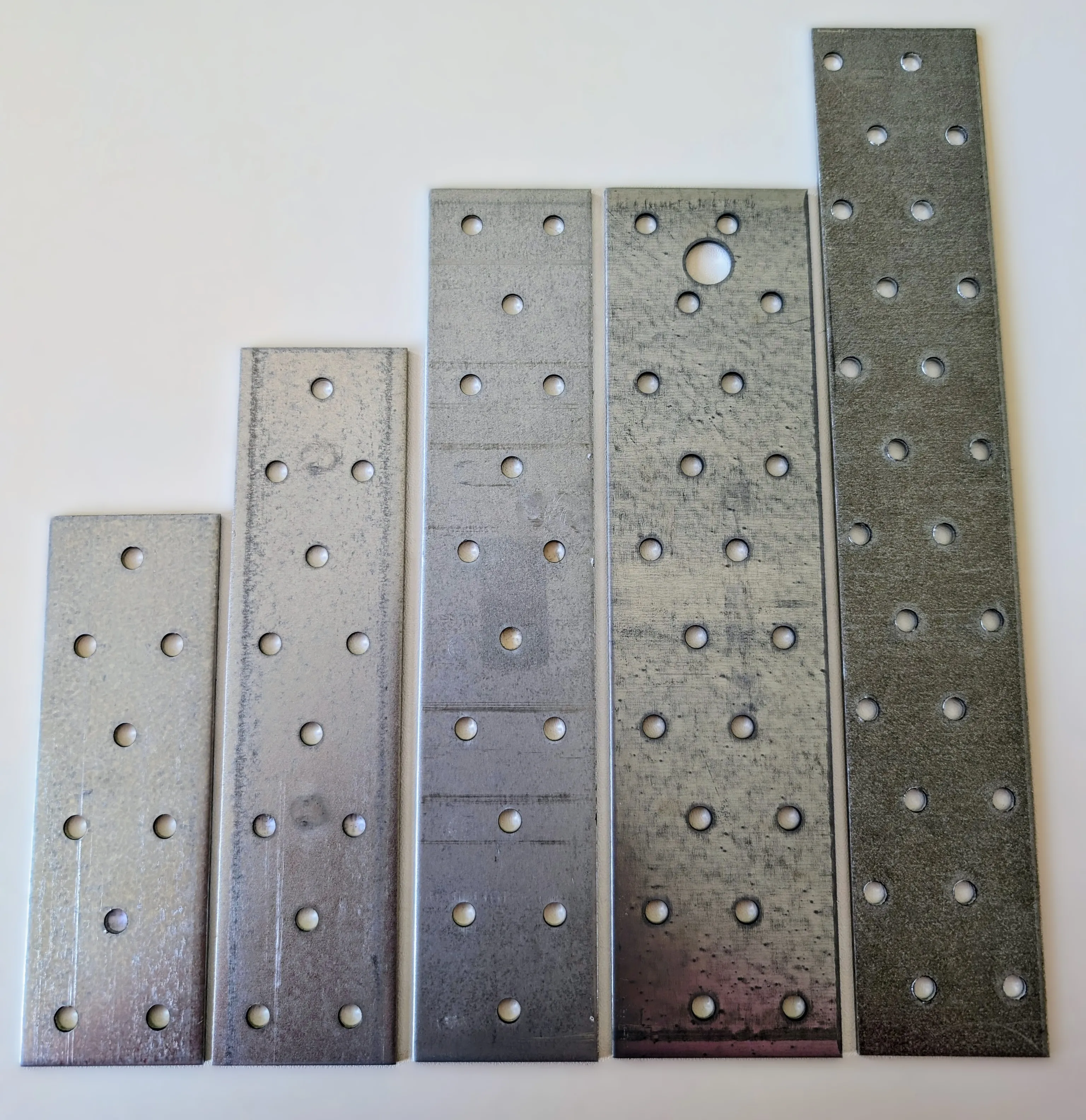 \\Ad.wurzbacher.de\systems\Allgeier\Shopbilder\Eisenteile\Eigenaufnahmen\Lochplatten 71770292-71770300.jpg