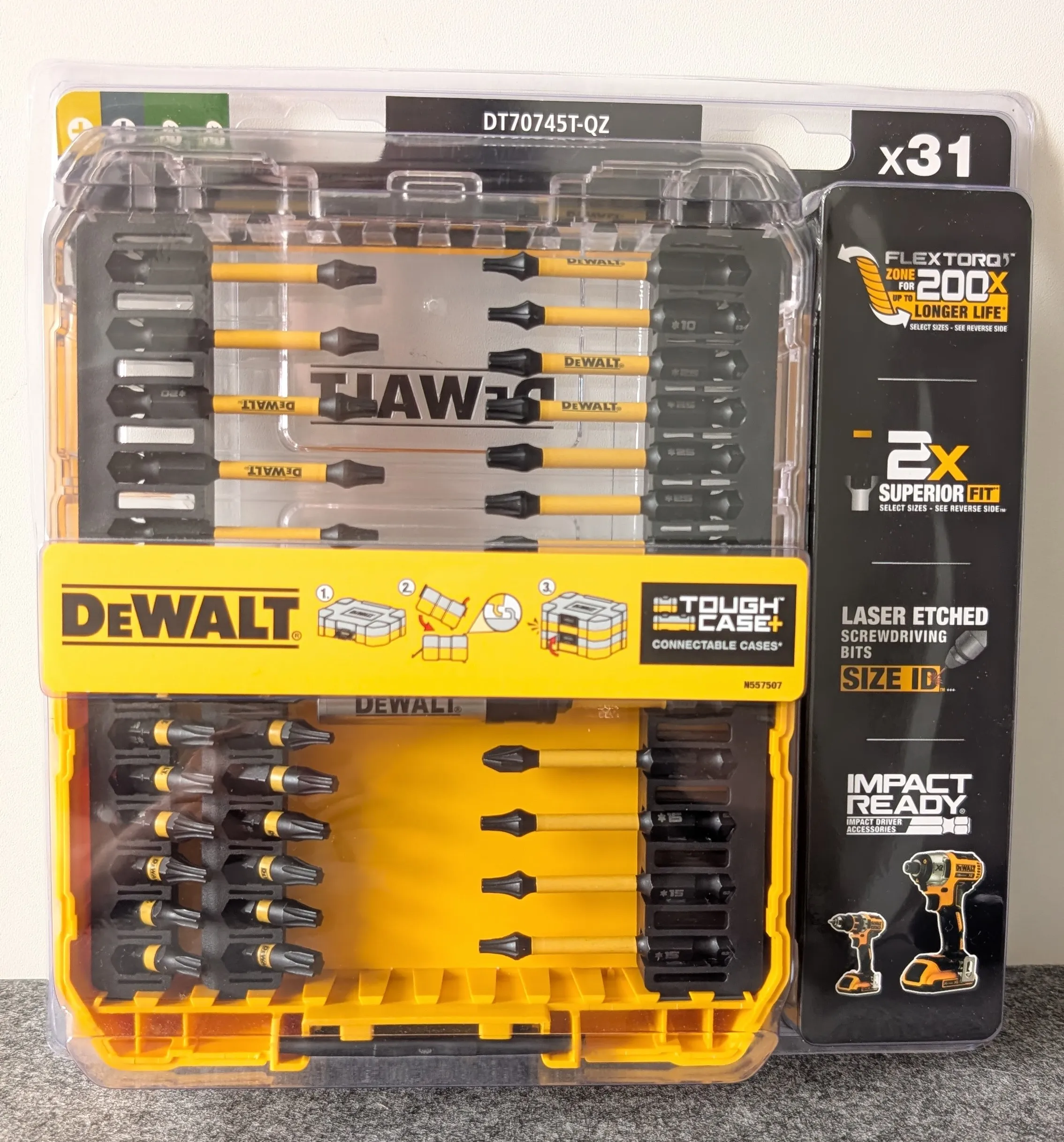 \\ad.wurzbacher.de\Systems\Allgeier\Shopbilder\Werkzeug und Zubeh&ouml;r\Stanley-Dewalt\Dewalt Bit-Set schlagfest 31-teilig, 73520468 EA.jpg