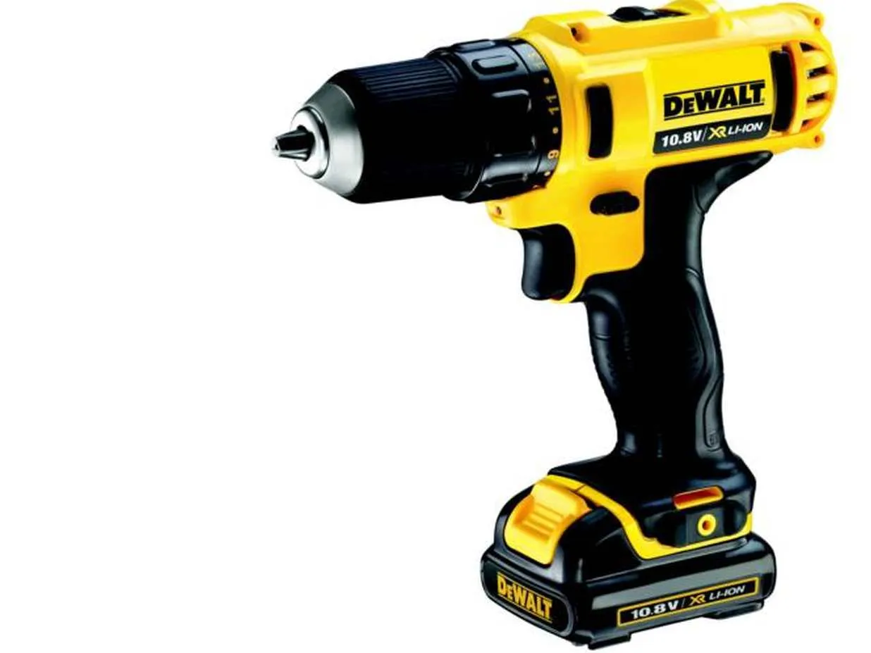 \\Ad.wurzbacher.de\systems\Allgeier\ShopBilder\Werkzeug und Zubehör\Stanley-Dewalt\Dewalt\DCD710C2_Product_HighRes_2.jpg