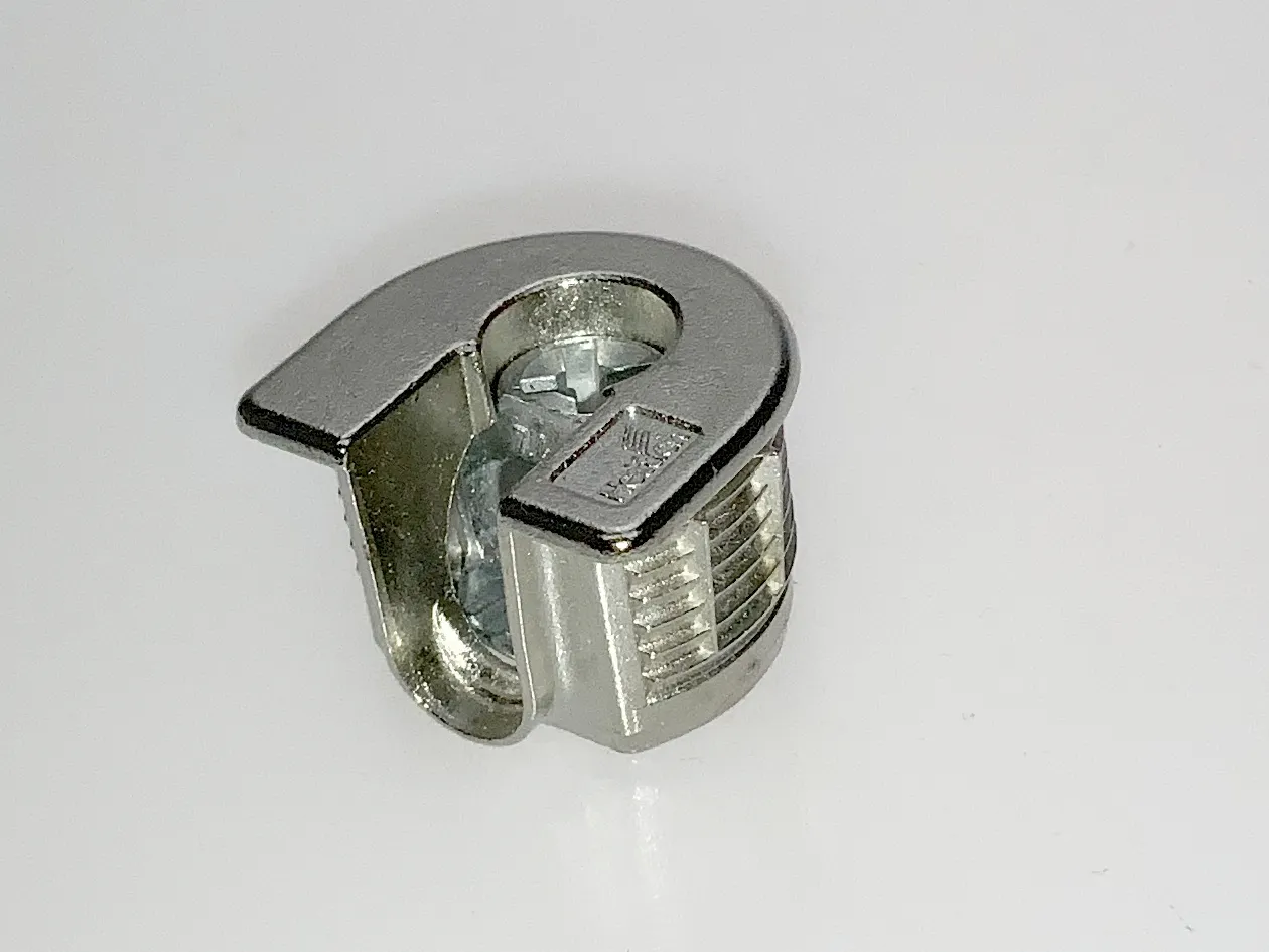 \\Ad.wurzbacher.de\systems\Allgeier\ShopBilder\Beschläge\Hettich\75191546 (Hettich Eigenaufnahme) (2).jpg